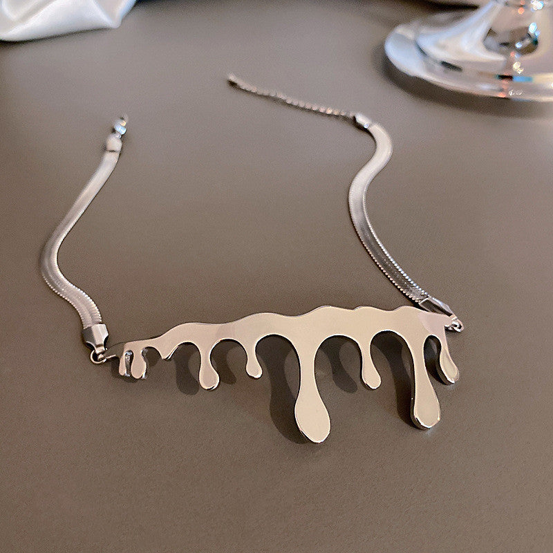 Metallic Drop Shaped Necklace