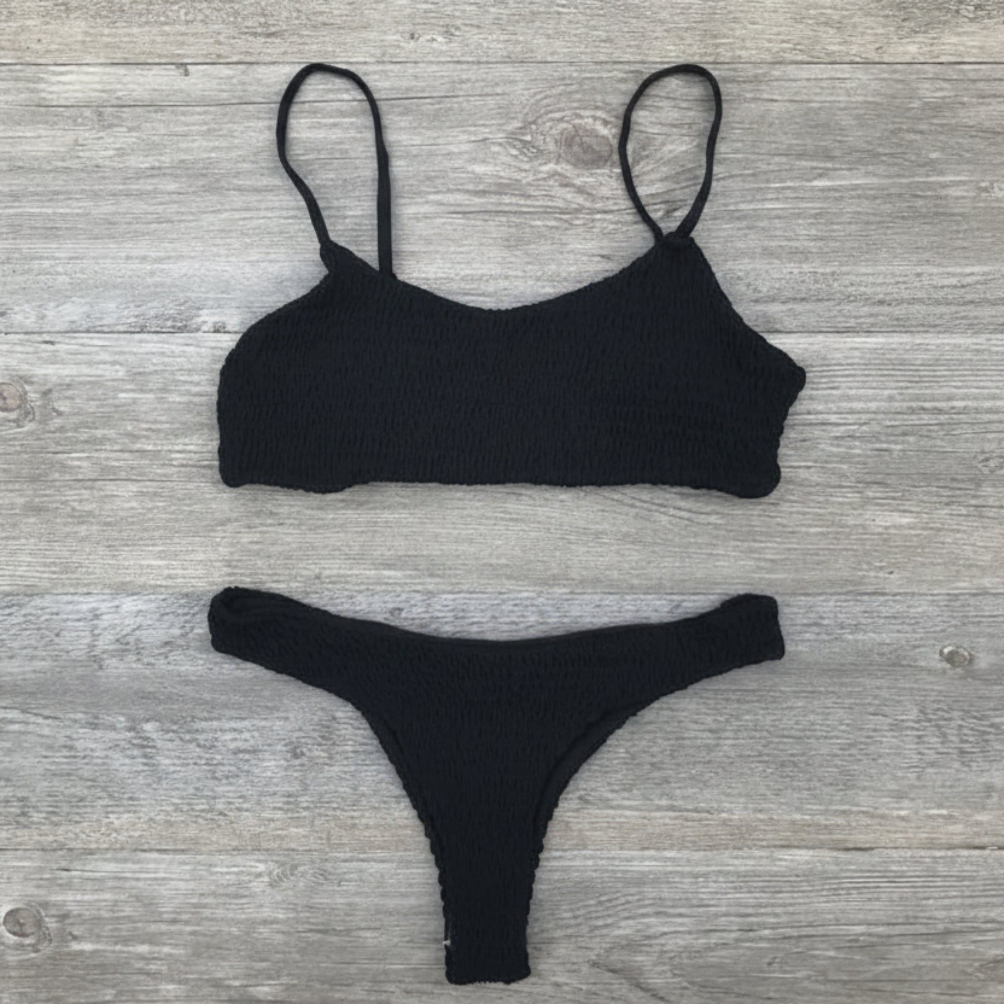 Black / M