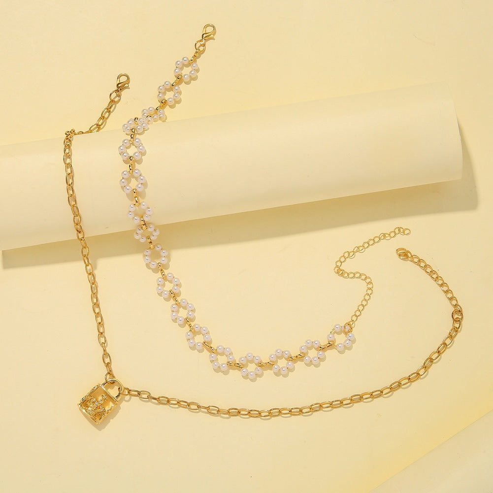Vintage Lock Pendant Pearl Necklace