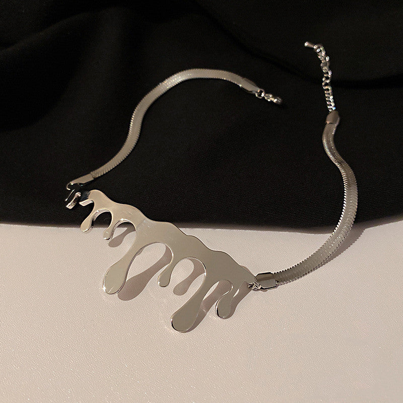 Metallic Drop Shaped Necklace