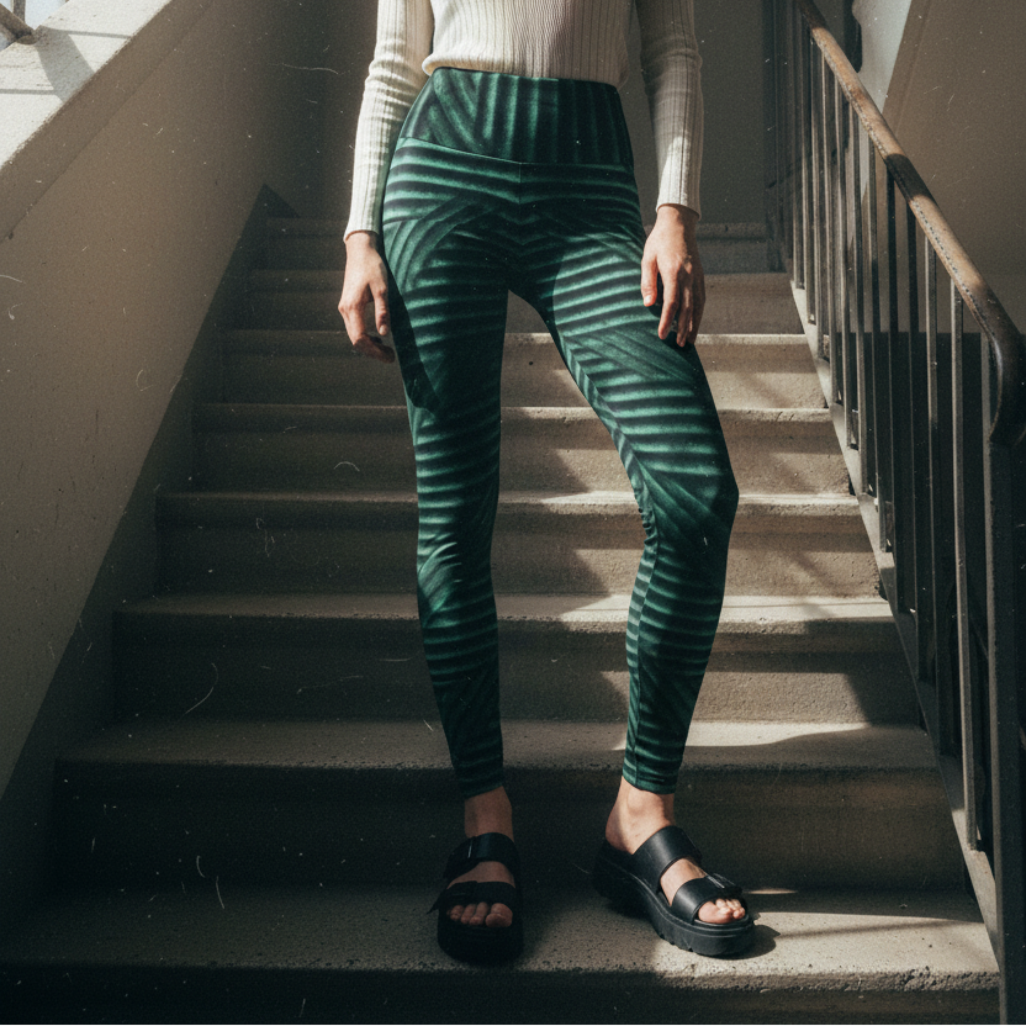 Green Gatsby Yoga Leggings / The Oz Collection